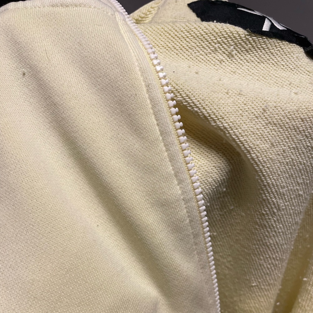 Onepiece authentic Hangover Jumpsuit Lightweight Yellow Burgers & Fries - Picture 9 of 9